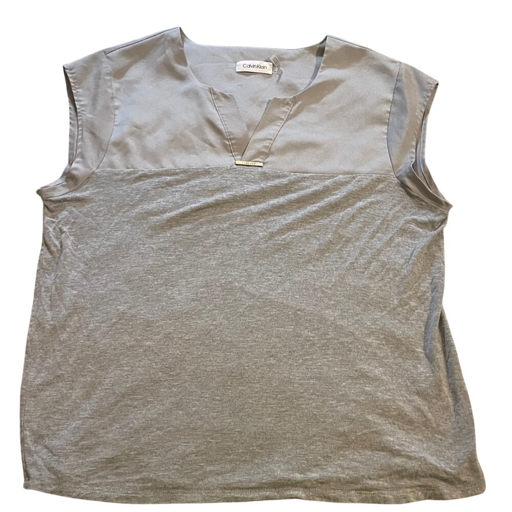 Calvin‎ Klein Womens Grey Mixed Media Sleeveless V-Neck Blouse Gold Logo Bar M